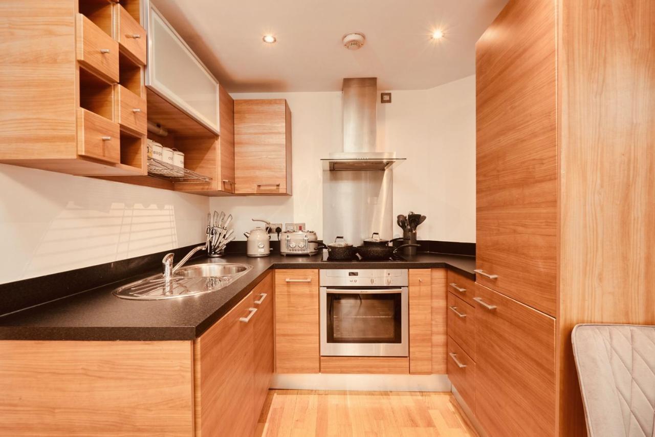 Apartment Deluxe Riverside Free Parking No Balcony Leeds (West Yorkshire)