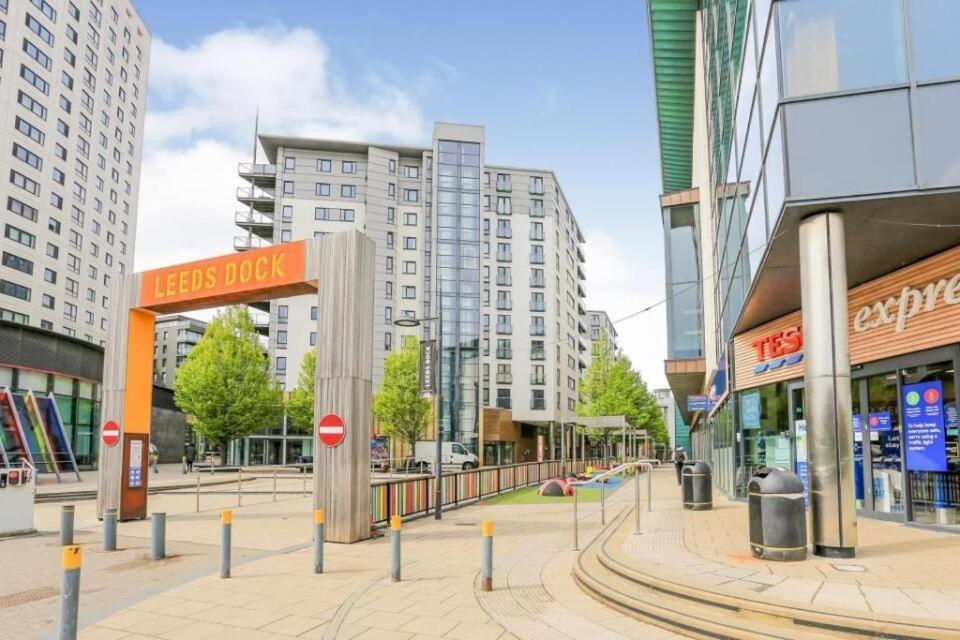 Apartment Deluxe Riverside Free Parking No Balcony Leeds (West Yorkshire)